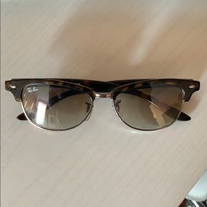 Rayban Women’s club master